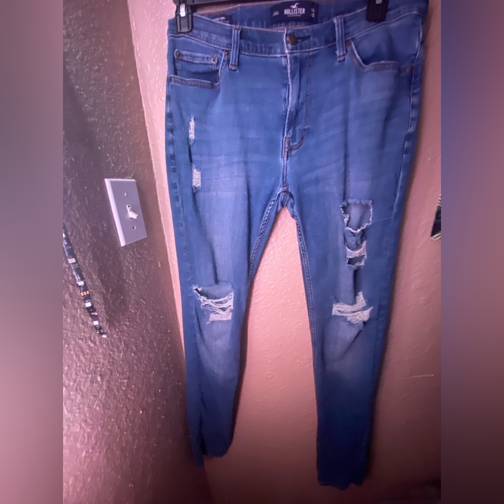 Hollister Jean